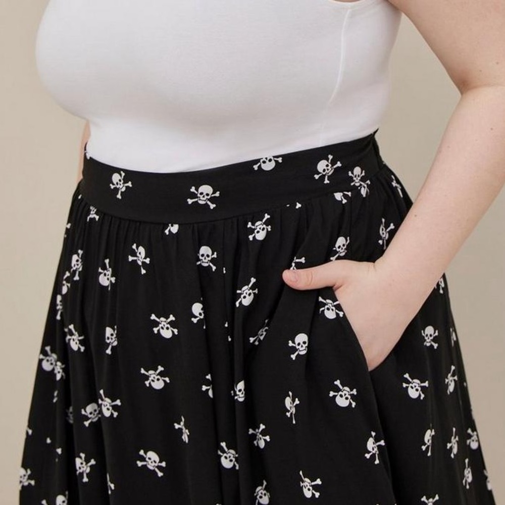 NWOT Torrid Midi Skirt